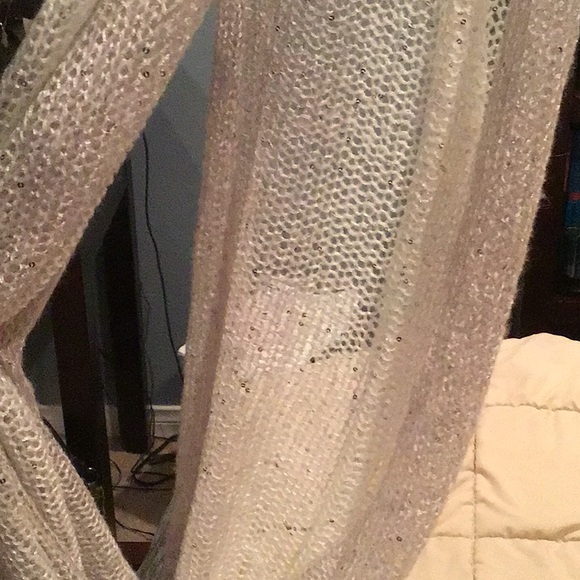 Scarf - Picture 3 of 4